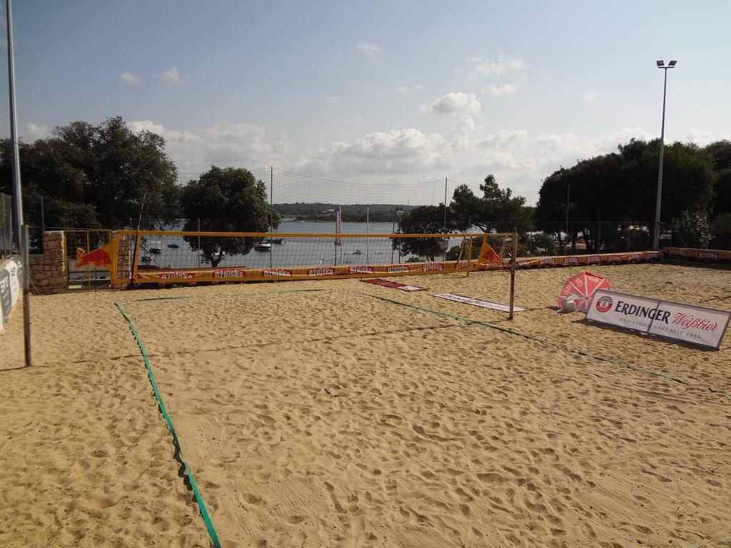 Victoria Mobilehome In Orsera Camping Resort Vrsar Exterior foto