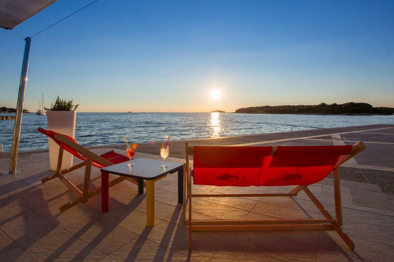 Victoria Mobilehome In Orsera Camping Resort Vrsar Exterior foto